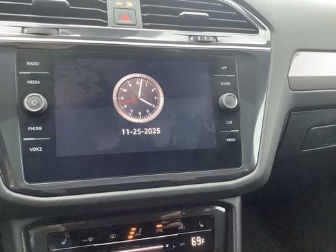 Used 2022 Volkswagen Tiguan SE R-Line image 33