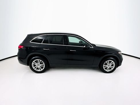 Used 2023 Mercedes-Benz GLC 300 4MATIC image 9