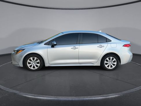 Used 2024 Toyota Corolla LE FWD image 5