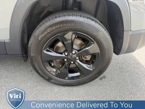 Used 2023 Jeep Cherokee Altitude Lux AWD/4WD image 13