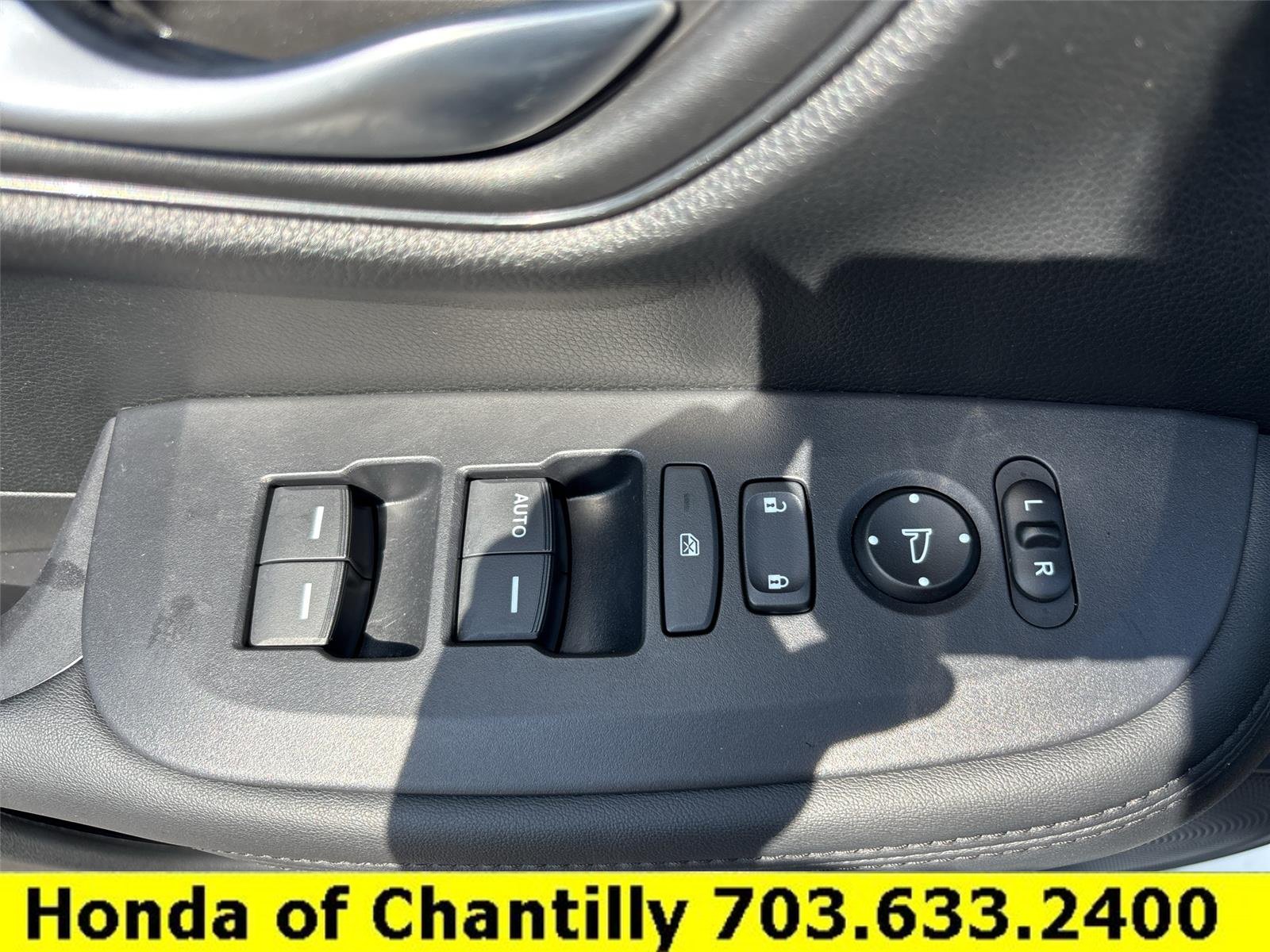 Certified 2025 Honda HR-V LX image 23