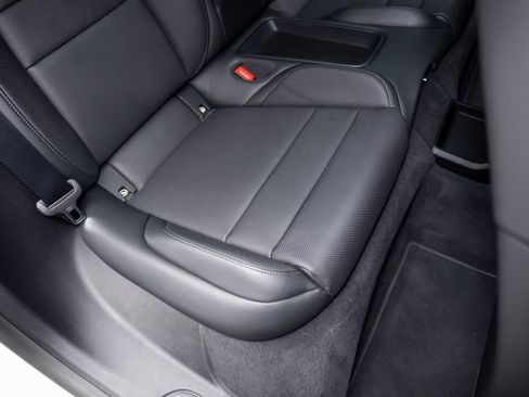 Used 2023 Porsche Taycan w/ Premium Package image 61