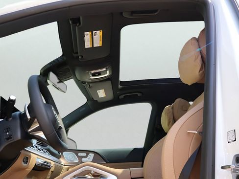 New 2026 Mercedes-Benz GLS 450 4MATIC image 39