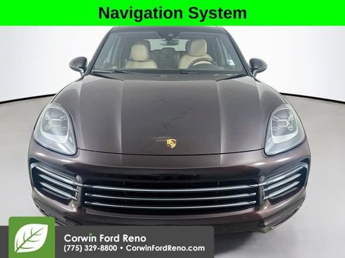 Used 2020 Porsche Cayenne AWD/4WD image 2