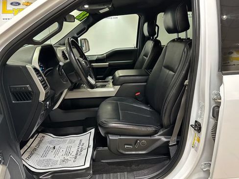 Used 2018 Ford F150 Lariat w/ Equipment Group 502A Luxury AWD/4WD image 6