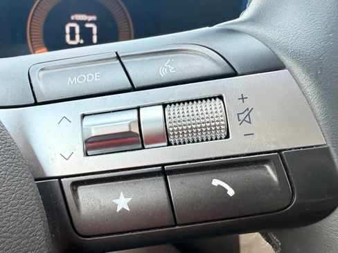 Used 2025 Hyundai Kona SEL FWD image 20