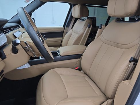 Certified 2025 Land Rover Range Rover Long Wheelbase Autobiography image 15