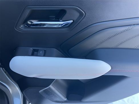 Used 2024 GMC Canyon AT4X image 46