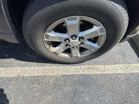 Used 2016 GMC Acadia SLE FWD image 8