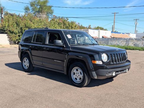 Used 2017 Jeep Patriot Sport w/ Power Value Group FWD image 1