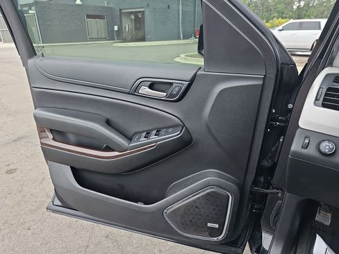 Used 2020 GMC Yukon SLE w/ SLE Value Package RWD image 32