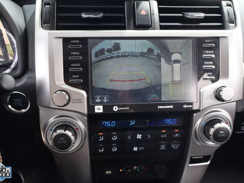 Used 2022 Toyota 4Runner Limited AWD/4WD image 25