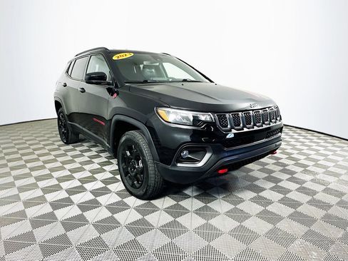 Certified 2023 Jeep Compass Trailhawk AWD/4WD image 2
