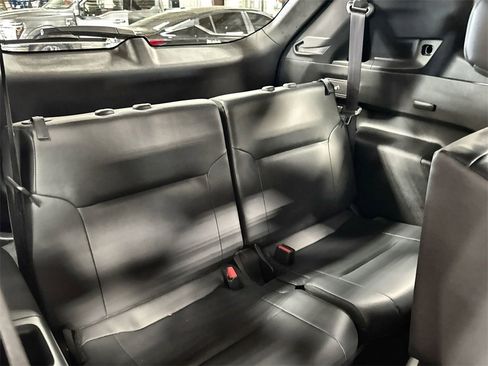 Used 2024 Mitsubishi Outlander SE image 28