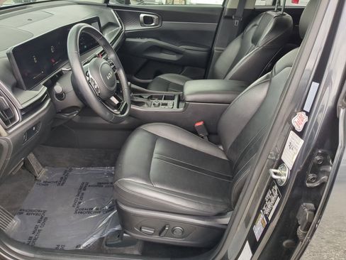 Used 2024 Kia Sorento S AWD/4WD image 16