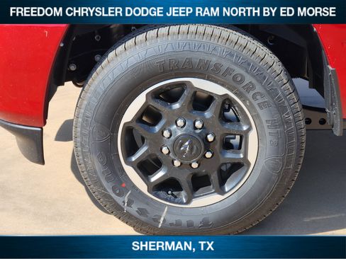 New 2026 RAM 2500 Laramie AWD/4WD image 7