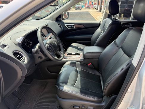 Used 2018 Nissan Pathfinder Platinum FWD image 9