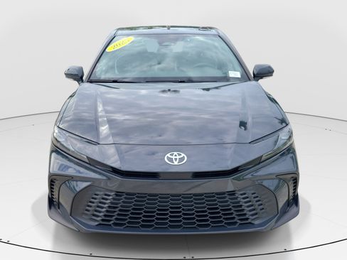 Certified 2025 Toyota Camry SE w/ Convenience Package FWD image 2