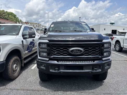 Used 2025 Ford F250 Lariat w/ Lariat Ultimate Package AWD/4WD image 4