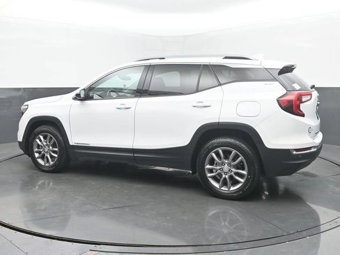 Used 2022 GMC Terrain SLT AWD/4WD image 3