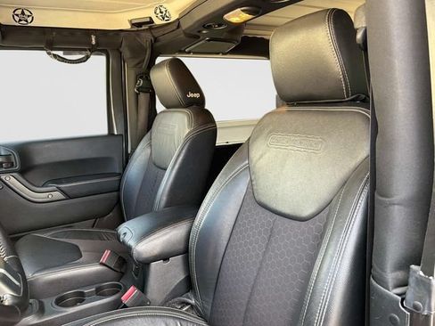 Used 2017 Jeep Wrangler Sport AWD/4WD image 21