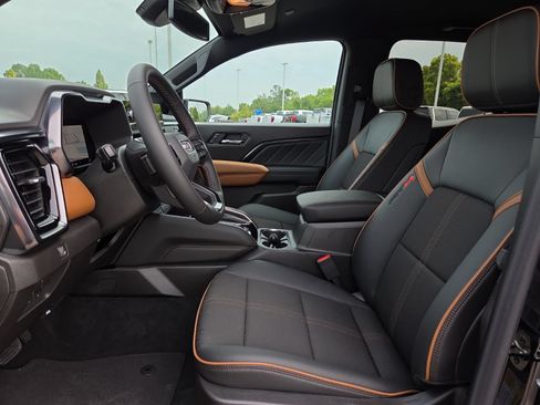 New 2026 GMC Canyon AT4 w/ Nightfall Essentials Package AWD/4WD image 15