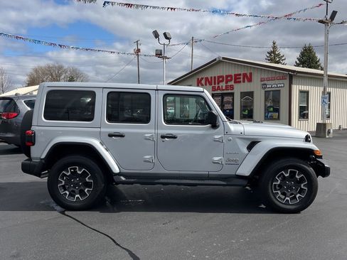 Used 2024 Jeep Wrangler Sahara w/ Safety Group image 4