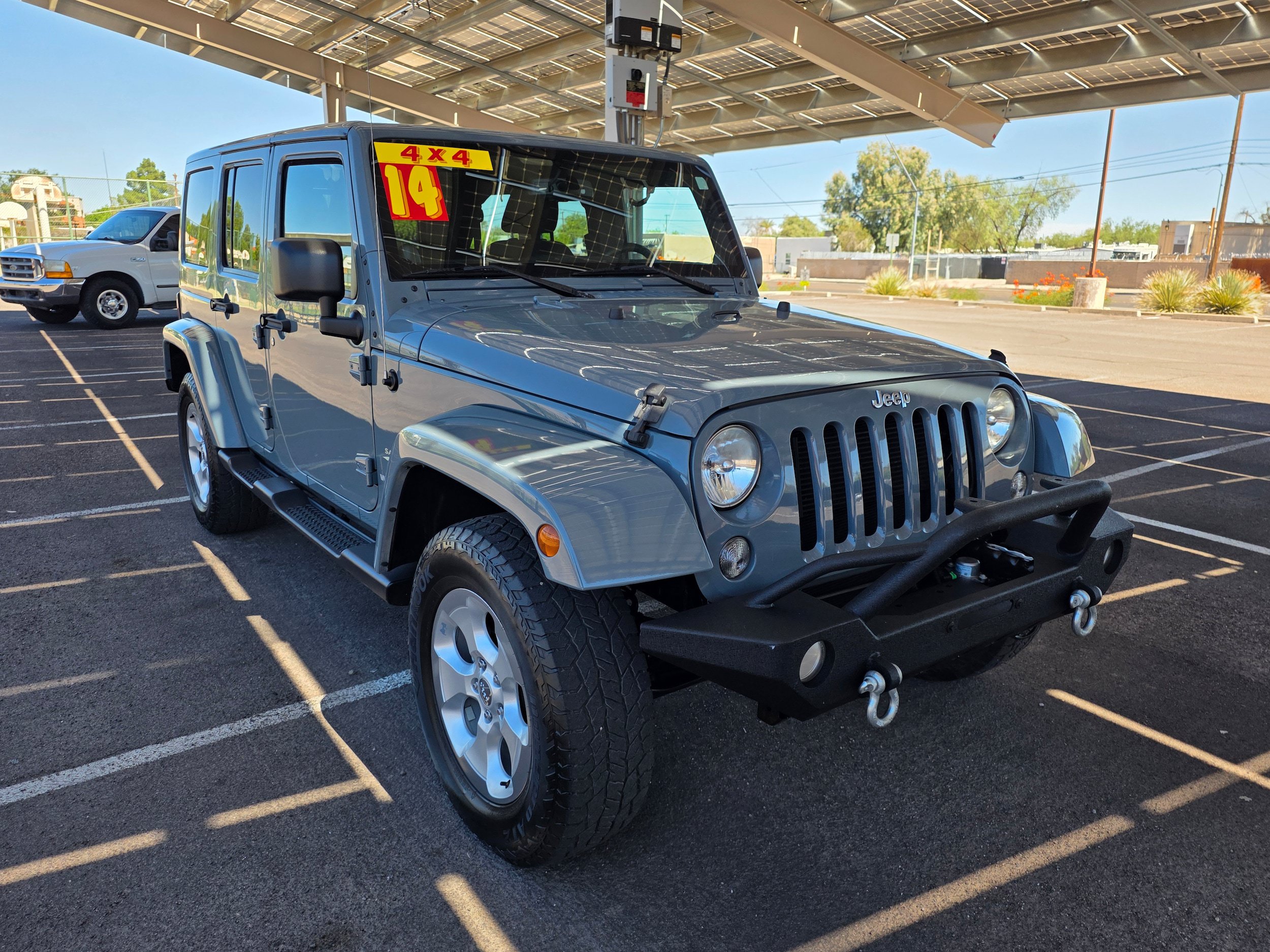 Used 2014 Jeep Wrangler Unlimited Sahara w/ Connectivity Group AWD/4WD image 7