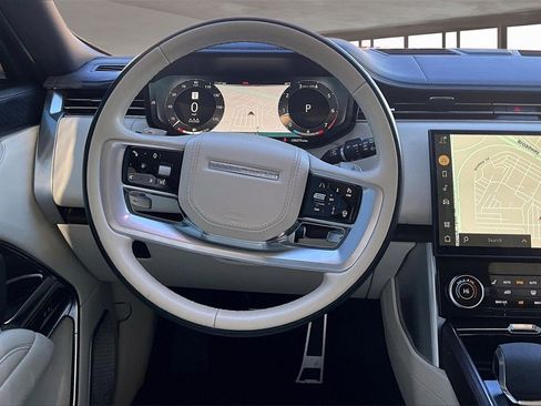 Used 2023 Land Rover Range Rover Autobiography image 5