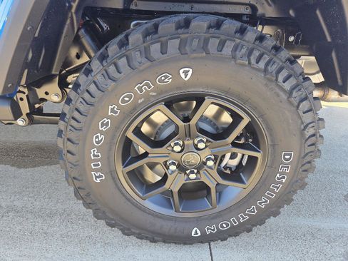 New 2026 Jeep Gladiator Willys image 39