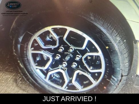 Used 2023 Ford F150 Lariat AWD/4WD image 3