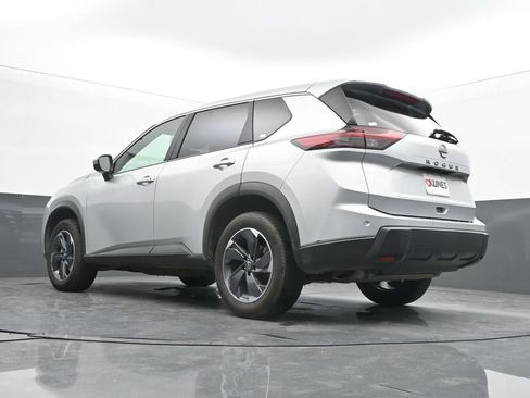 Used 2025 Nissan Rogue SV FWD image 42