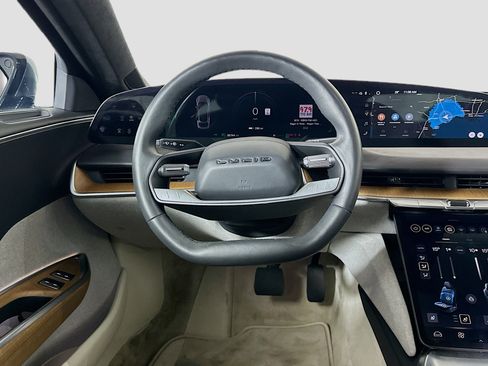 Used 2024 Lucid Air Touring AWD/4WD image 18
