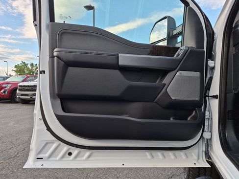 Used 2025 Ford F350 Lariat w/ Camper Package AWD/4WD image 15