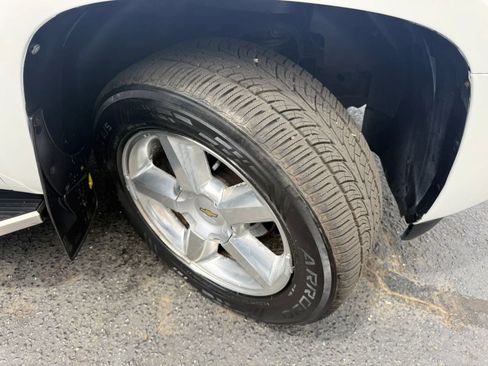 Used 2012 Chevrolet Avalanche LTZ AWD/4WD image 59