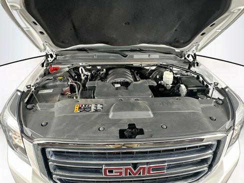 Used 2019 GMC Yukon SLT w/ Open Road Package AWD/4WD image 36