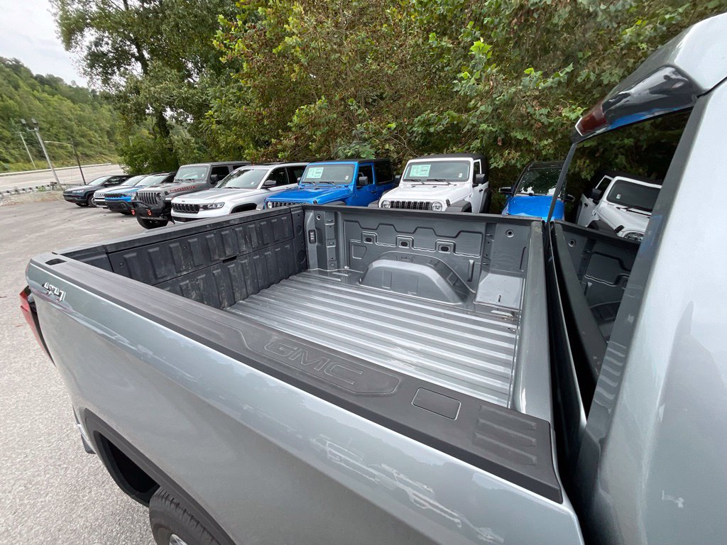 Used 2026 GMC Sierra 1500 SLT AWD/4WD image 26