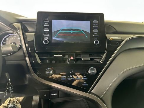 Used 2024 Toyota Camry SE image 22