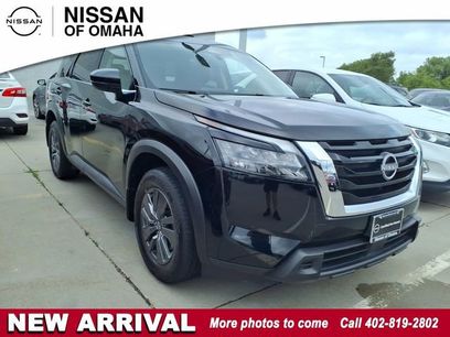 Certified 2025 Nissan Pathfinder SV