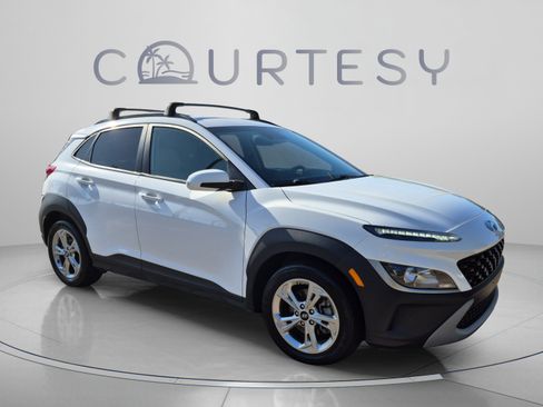 Certified 2023 Hyundai Kona SEL AWD/4WD image 7
