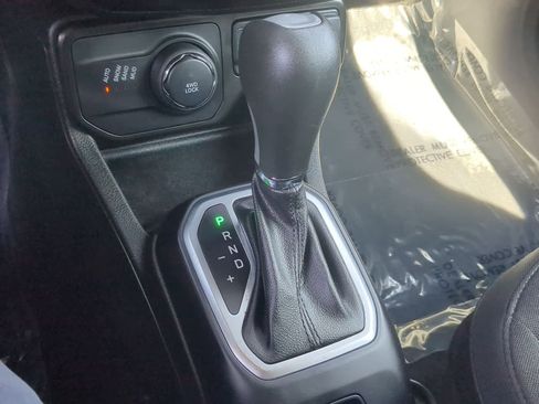 Used 2020 Jeep Renegade Altitude image 32