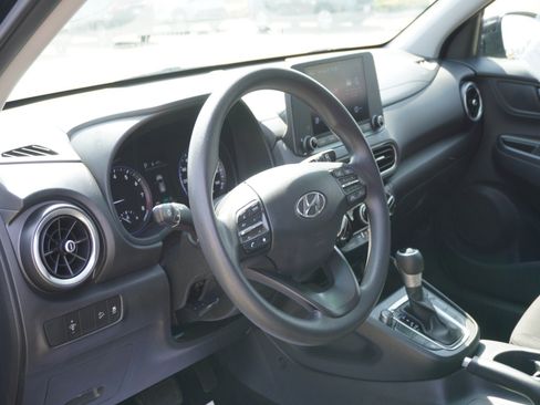 Used 2022 Hyundai Kona SEL FWD image 18