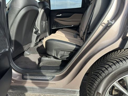 Used 2019 Hyundai Santa Fe Limited image 17