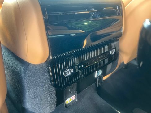 Used 2025 Jeep Grand Wagoneer Series III w/ Rear Seat Video Group 1 AWD/4WD image 23