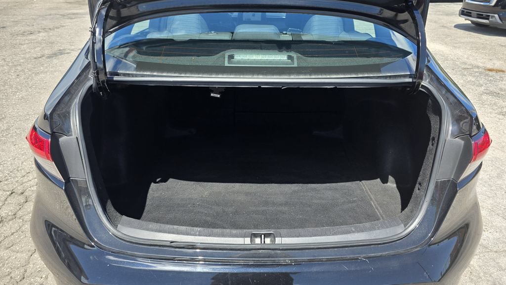 Used 2023 Toyota Corolla LE FWD image 10