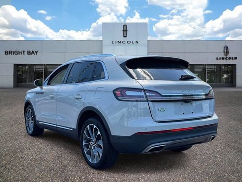 Used 2022 Lincoln Nautilus Reserve AWD/4WD image 4