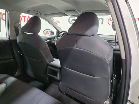 Used 2021 Toyota Camry LE image 19