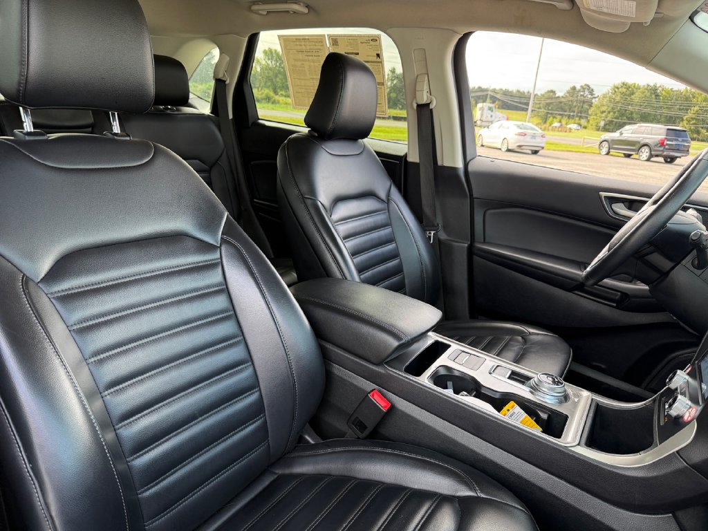 Certified 2024 Ford Edge SEL AWD/4WD image 17
