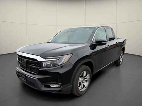 Used 2025 Honda Ridgeline RTL image 2
