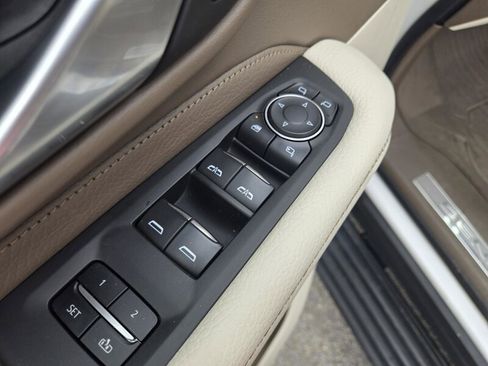 Used 2022 GMC Yukon Denali w/ Denali Premium Package AWD/4WD image 26